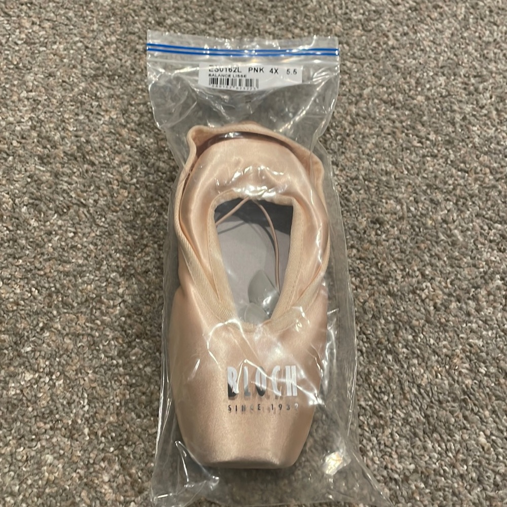 Bloch Balance Lisse Pointe Shoes!   Bag Never Opened!!